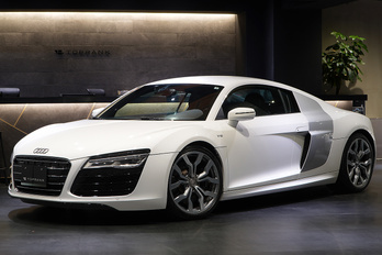 アウディ R8