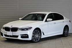 2017 BMW 5シリーズ 530e Mスポーツ iperformance