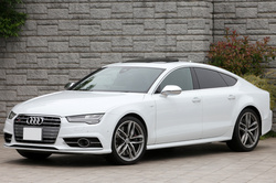 2016 アウディ S7スポーツバック 4.0TFSIクワトロ