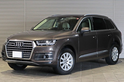 2017 アウディ Q7 2.0 TFSI クワトロ アダプティブエアサスペンション搭載