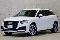 2020 アウディ ＳＱ２ 2020yモデル