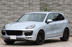 2016 ポルシェ カイエン GTS スポーツクロノPKG