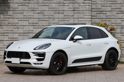 2018 ポルシェ マカン GTS スポーツクロノPKG GTSインテリアPKG