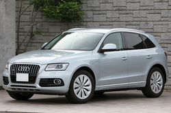 2013 アウディ Q5ハイブリッド 2.0クワトロ