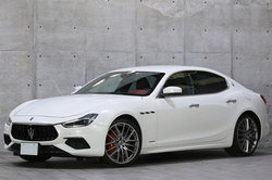 2018 マセラティ ギブリ ギブリ S グランスポーツ
