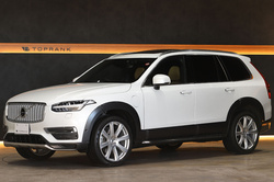 2018 ボルボ XC90 T8 ツインエンジン AWD インスクリプション