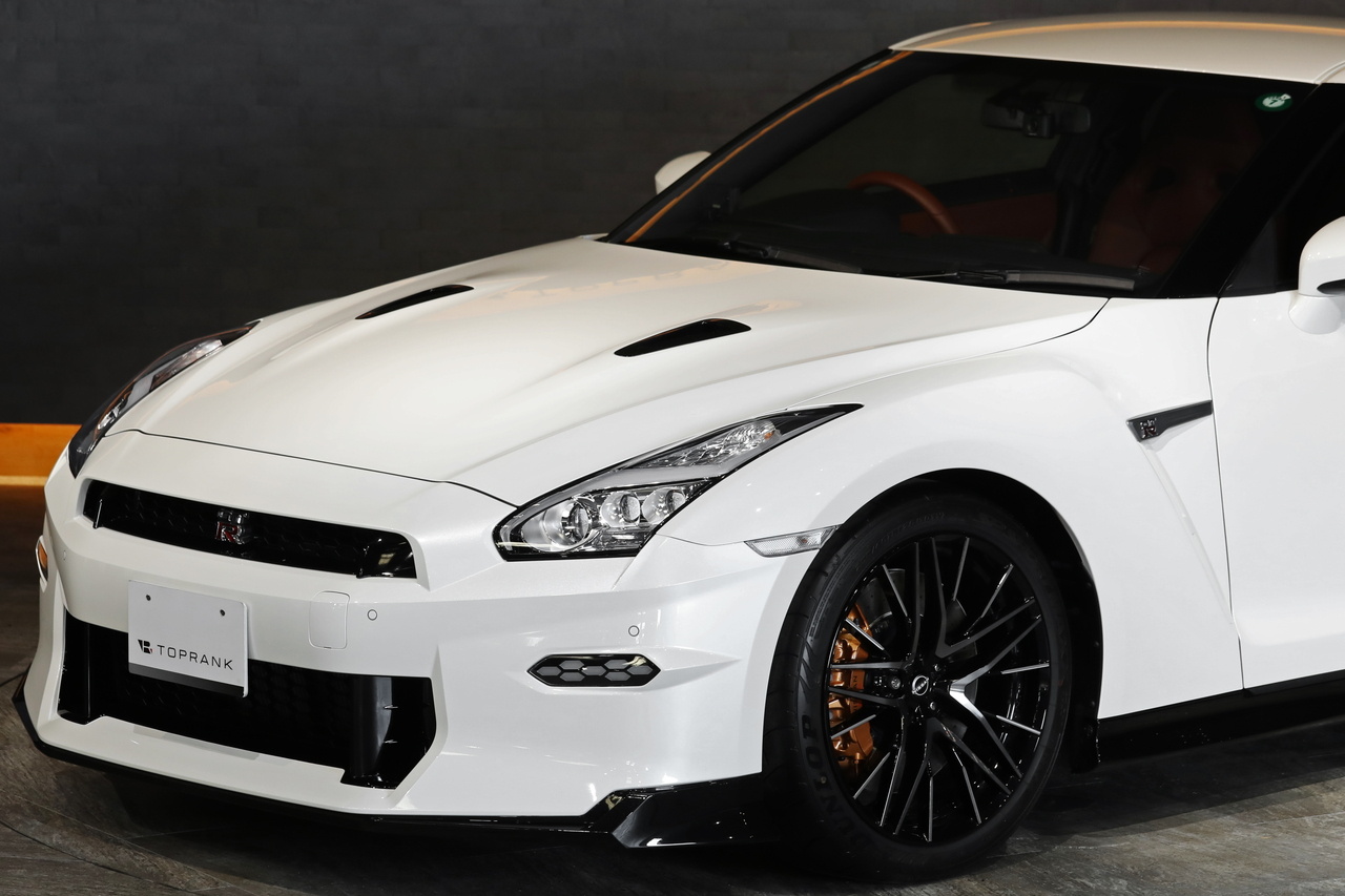 car_64f06a77-5c36-4090-9022-