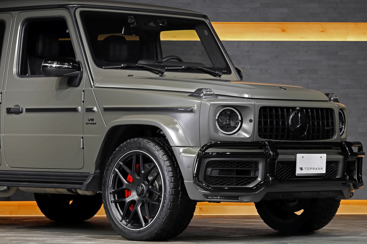 希少 1/18 メルセデスベンツAMG G63 ガルフ・オイル版 金属製車体