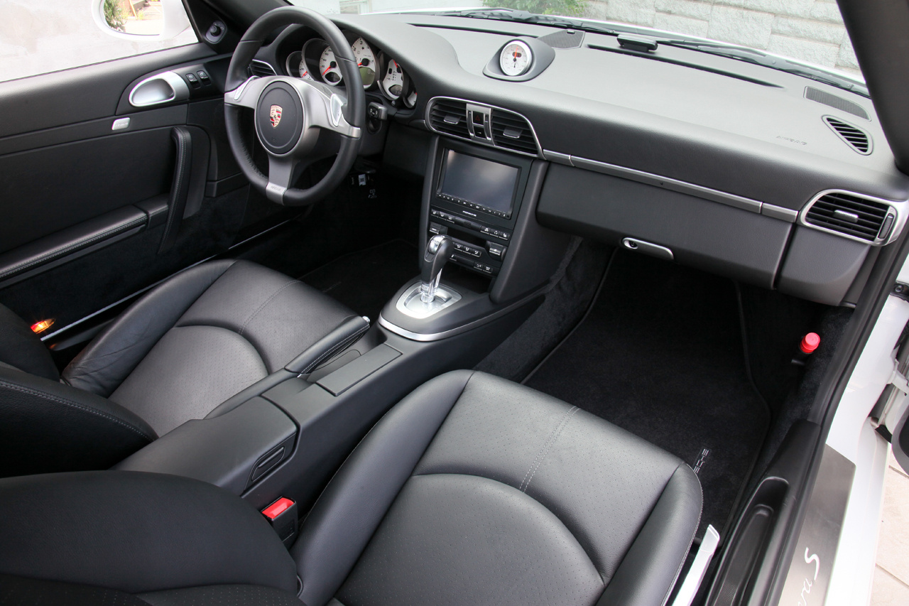 ポルシェ 911(Type991) ターボS カブリオレ PDK OBD済み 赤×黒革