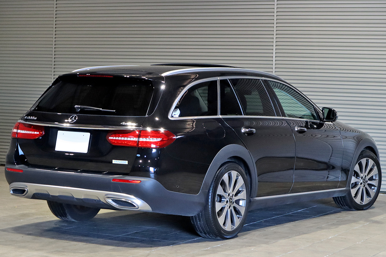 メルセデス・ベンツ Eクラスワゴン E220d 4MATIC オールテレイン
