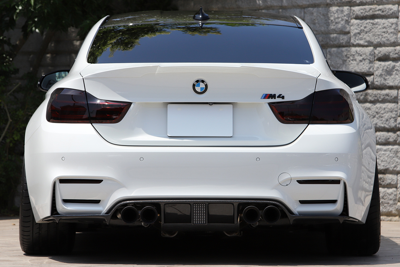BMW M5 コンペティション カーボンファイバー マフラーエンド 4