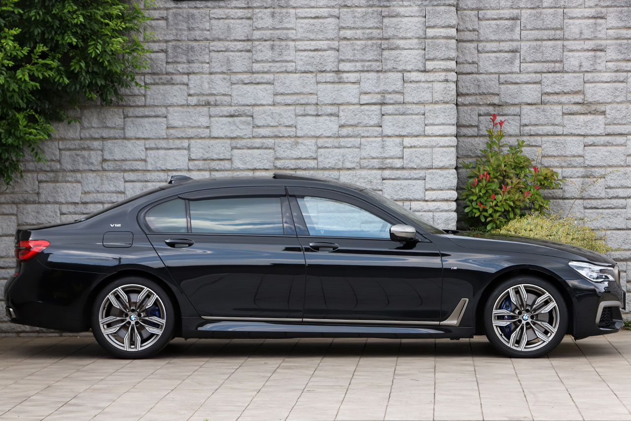 BMW BASSANO サドル 黒 2008_bmw_m5_img_7402-55300.