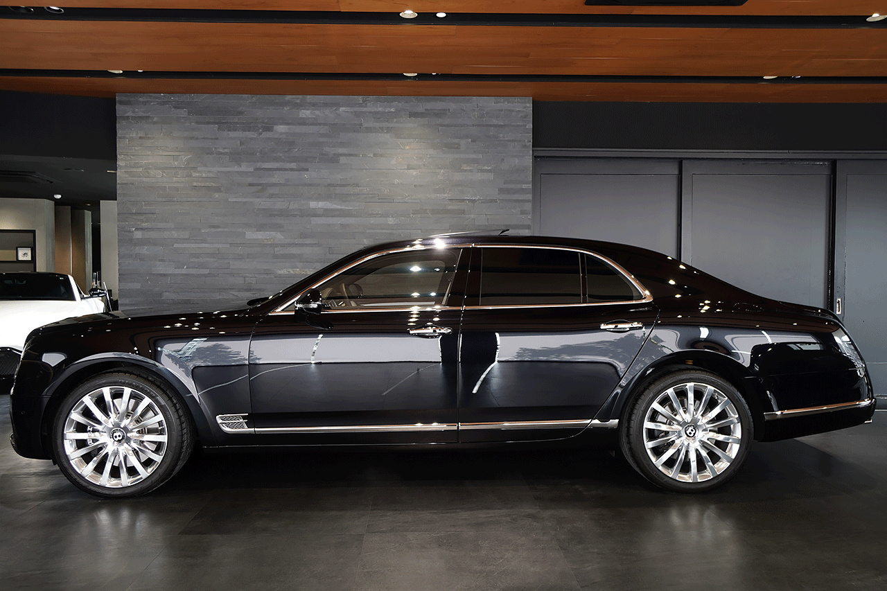 ディーラー特注モデル 1/18 ベントレー ミュルザンヌ2010 BLACK