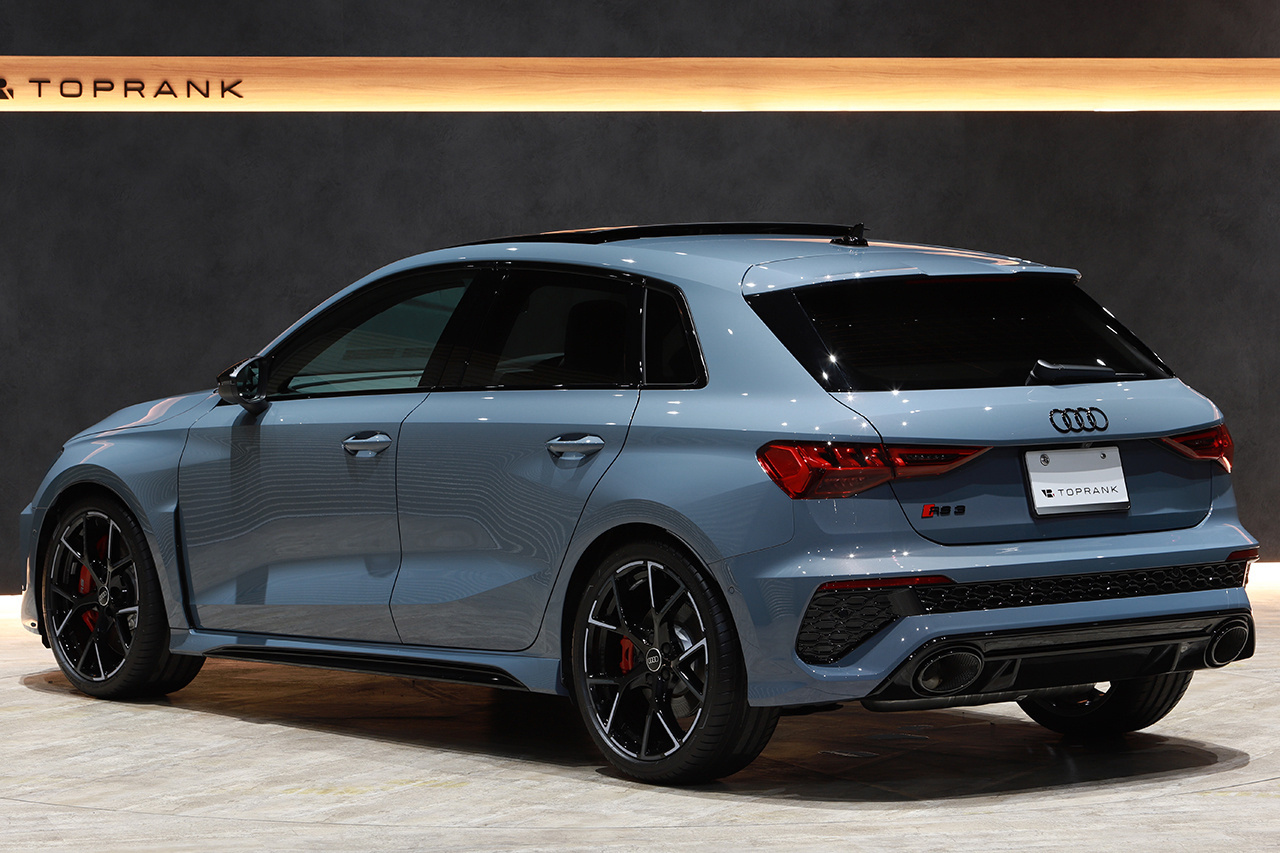 ⭐️限定特価⭐️アウディ　RS 3 Limousine 1/43 ナードグレー ⭐️限定特価⭐️アウディ RS 3 Limousine 1/43 ナードグレー