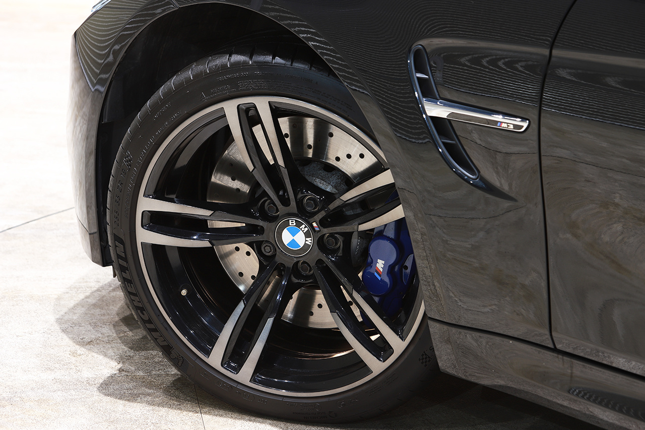 BMW BMW純正 M ライト・アロイ・ホイール・ Mダブルスポーク・スタイリング437M(ジェット・ブラック)(9.0Jx19  ET:29)(F80/F82/F83)