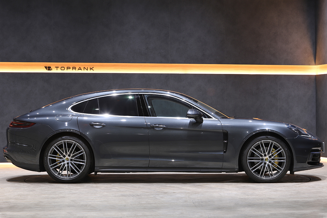 ポルシェ 純正 パナメーラ レザートレー　PORSCHE PANAMERA ポルシェ 純正 パナメーラ レザートレー PORSCHE PANAMERA