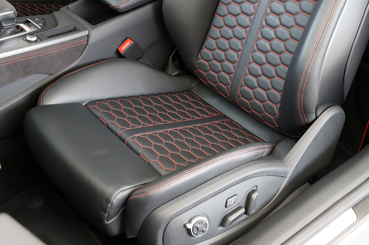 【お得】　audi アウディベア　5体セット お得】 audi アウディベア 5体セット - メルカリ