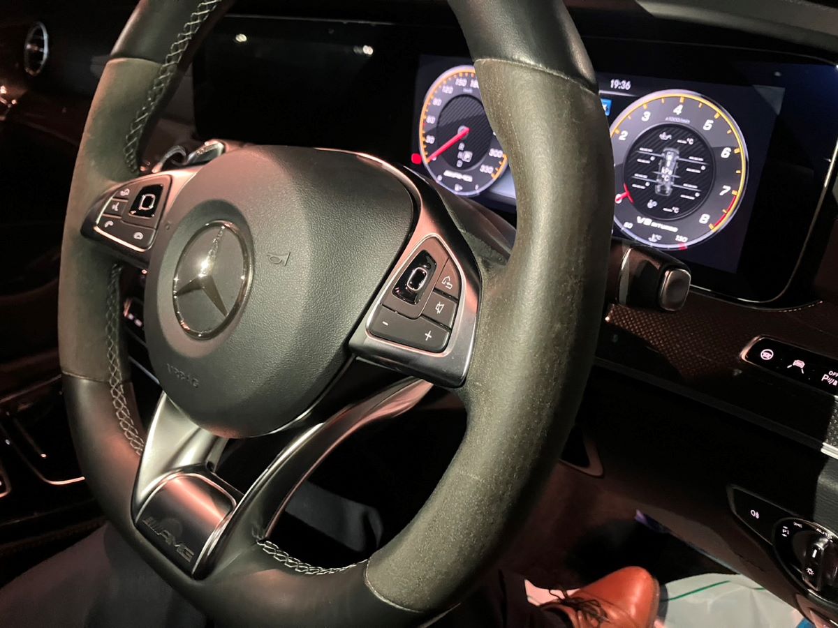 18y メルセデスAMG E63s 4Matic+ ダイヤモンドホワイト | Toprank