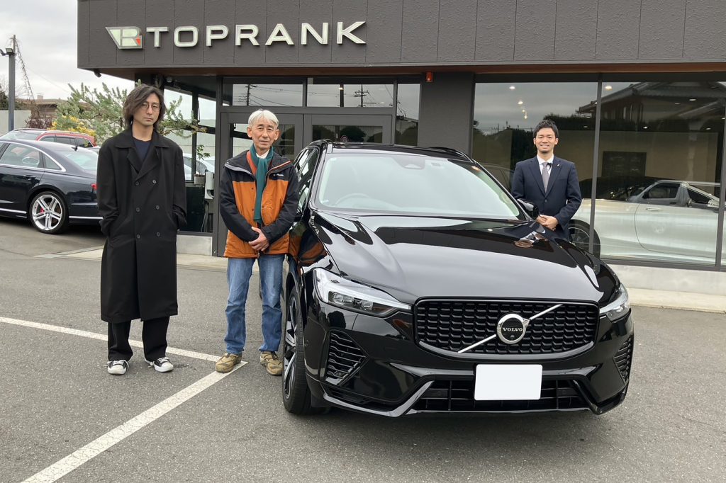 ボルボ XC60 リチャージ アルティメット T6 AWD オニキスブラック