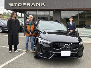 ボルボ XC60 リチャージ アルティメット T6 AWD オニキスブラック